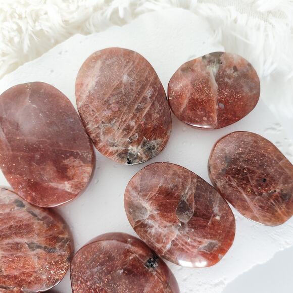 Sparkly Sunstone Palm Stone - Picture 5 of 10